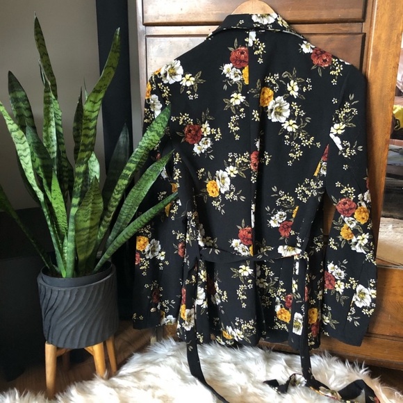 Lightweight blazer black yellow floral print - Picture 2 of 5